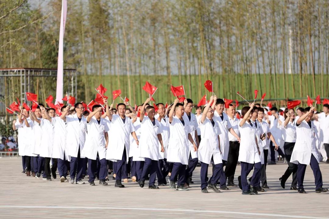人民日?qǐng)?bào)海外網(wǎng)記者走進(jìn)西安國(guó)際醫(yī)學(xué)中心，請(qǐng)看報(bào)道