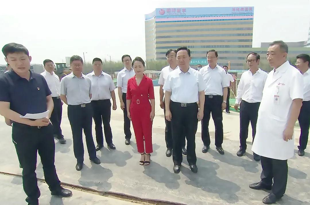 省委常委、市委書記王浩親臨西安國(guó)際醫(yī)學(xué)中心醫(yī)院檢查指導(dǎo)健康西安建設(shè)工作