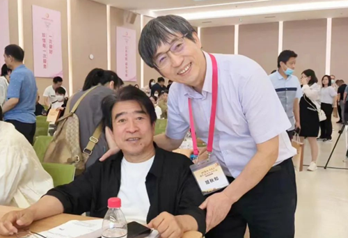 “醫(yī)”往情深15載！一位基層“輪椅”醫(yī)生和醫(yī)學(xué)大咖的故事